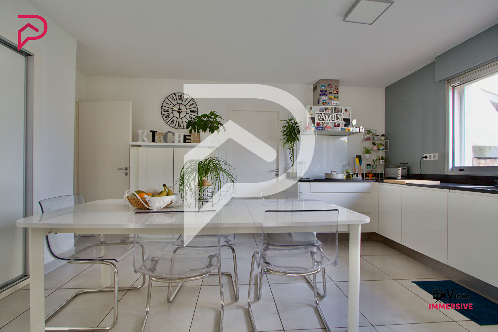 Photo MONTPELLIER LEMASSON - VILLA 6 PIÈCES - 4 FACES - RÉNOVÉE ET CLIMATISÉE - TRÉS BIEN ENTRETENUE - 150 M2 ENVIRON - CARPORT- ATELIER- TERRAIN 666 M2 image 4/6