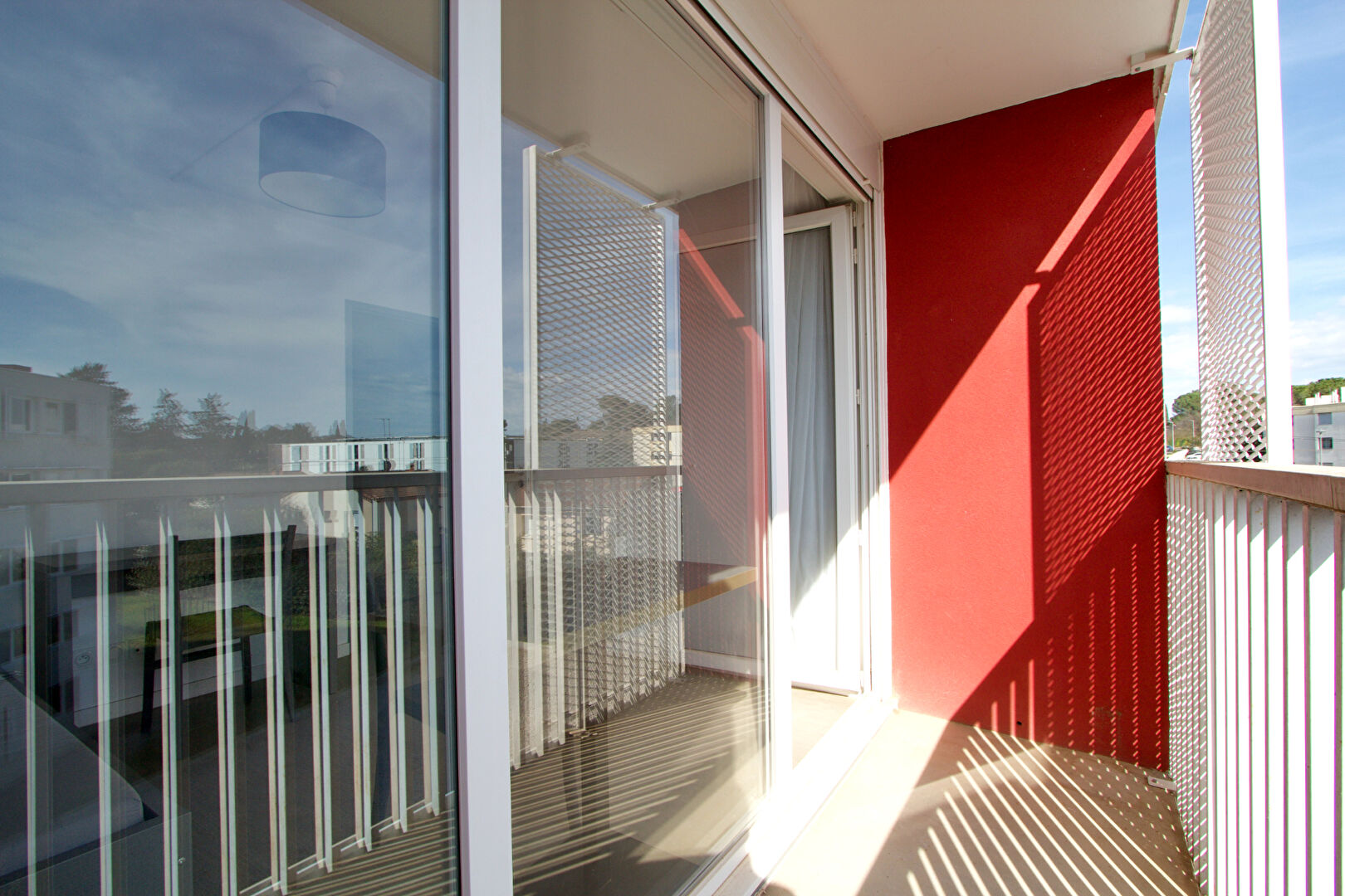 MONTPELLIER - RÉSIDENCE ÉTUDIANTE RÉNOVÉE EN 2016 - QUARTIER VERT-BOIS - T1 - 28,44 M2 CARREZ -1 CHAMBRE - 1 BALCON 3M2.