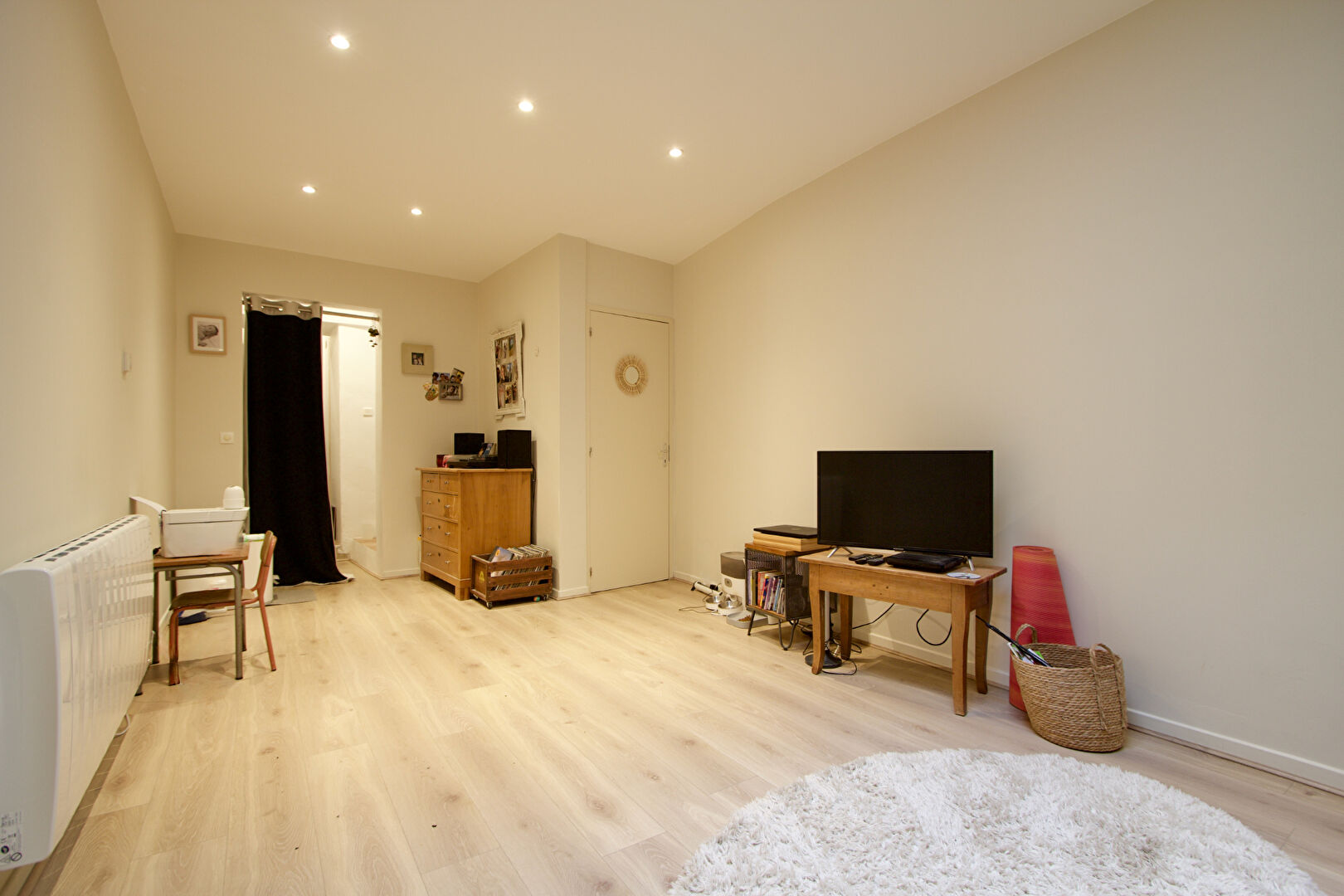 EXCLUSIVITÉ À LAURENS - MAISON DE VILLE RÉNOVÉE - 5 PIÈCES -  3 CHAMBRES - CLIMATISATION - EXTERIEUR