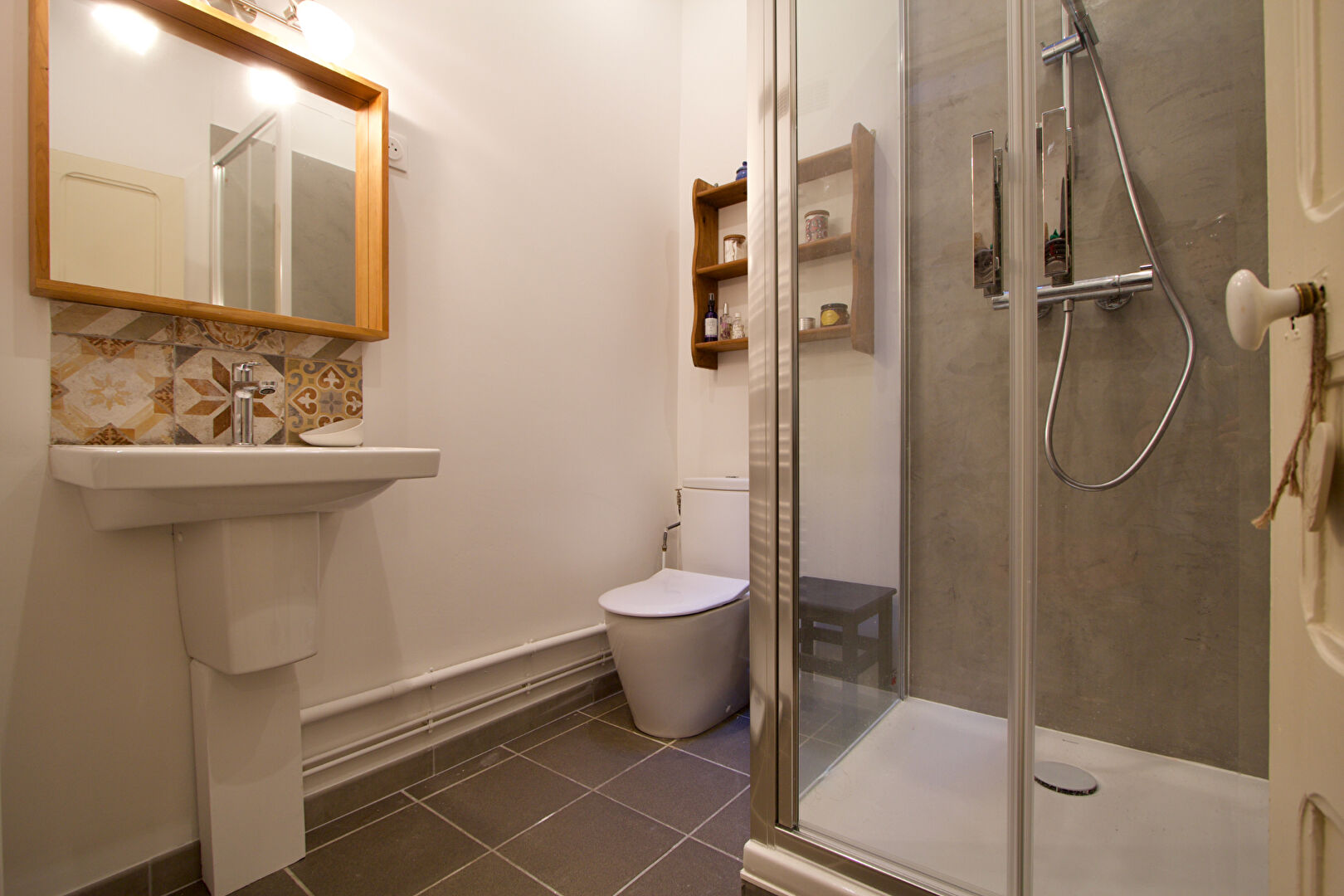 Photo EXCLUSIVITÉ À LAURENS - MAISON DE VILLE RÉNOVÉE - 5 PIÈCES -  3 CHAMBRES - CLIMATISATION - EXTERIEUR image 4/6