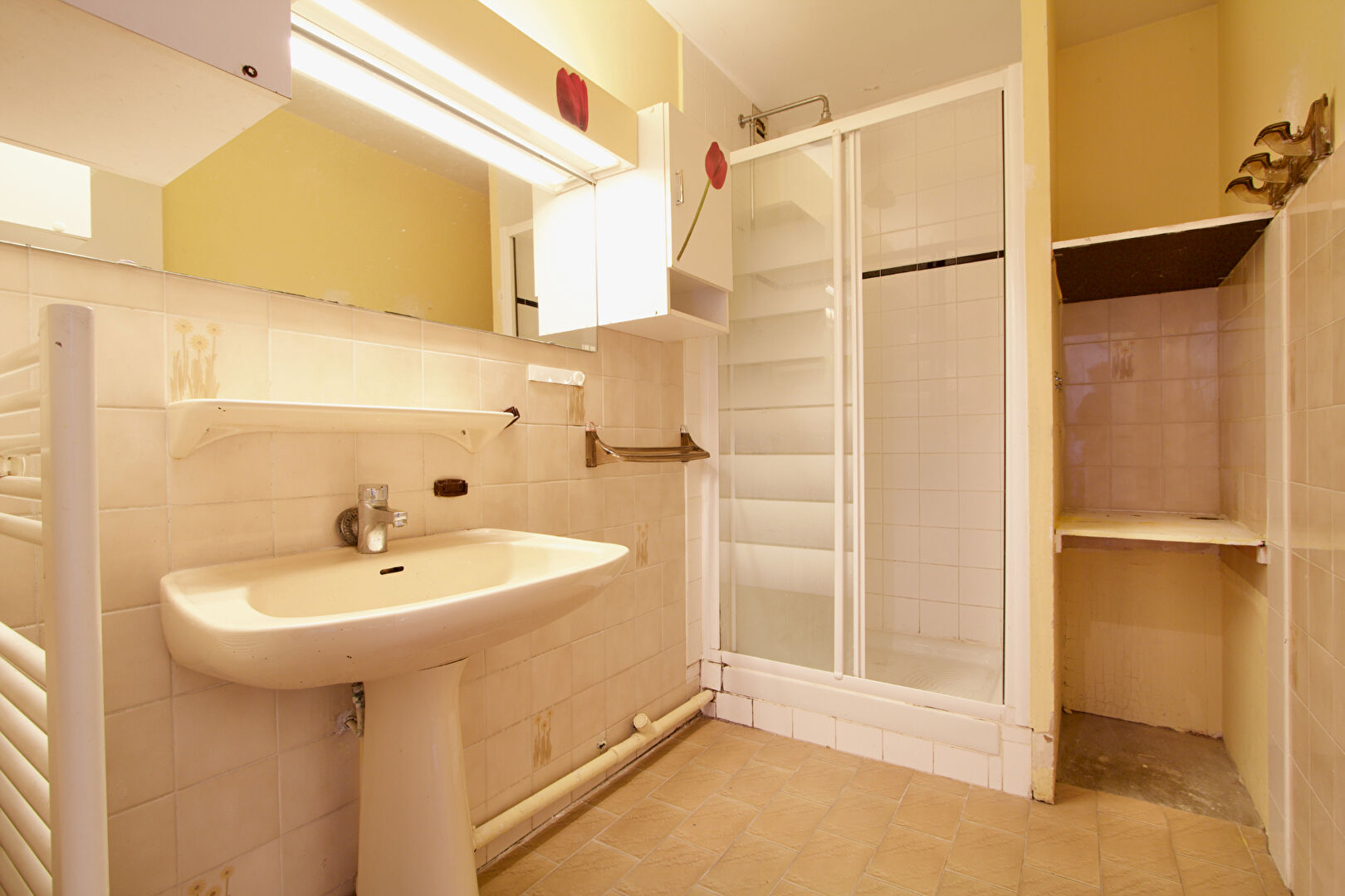 Photo EXCLUSIVITÉ - PALAVAS LES FLOTS - RIVE DROITE - APPARTEMENT T3 - 63 M2 - CHAMBRE - CABINE - DRESSING - 63M2 - TERRASSE - VUE MER - PARKING PRIVÉ COMMUN image 4/4