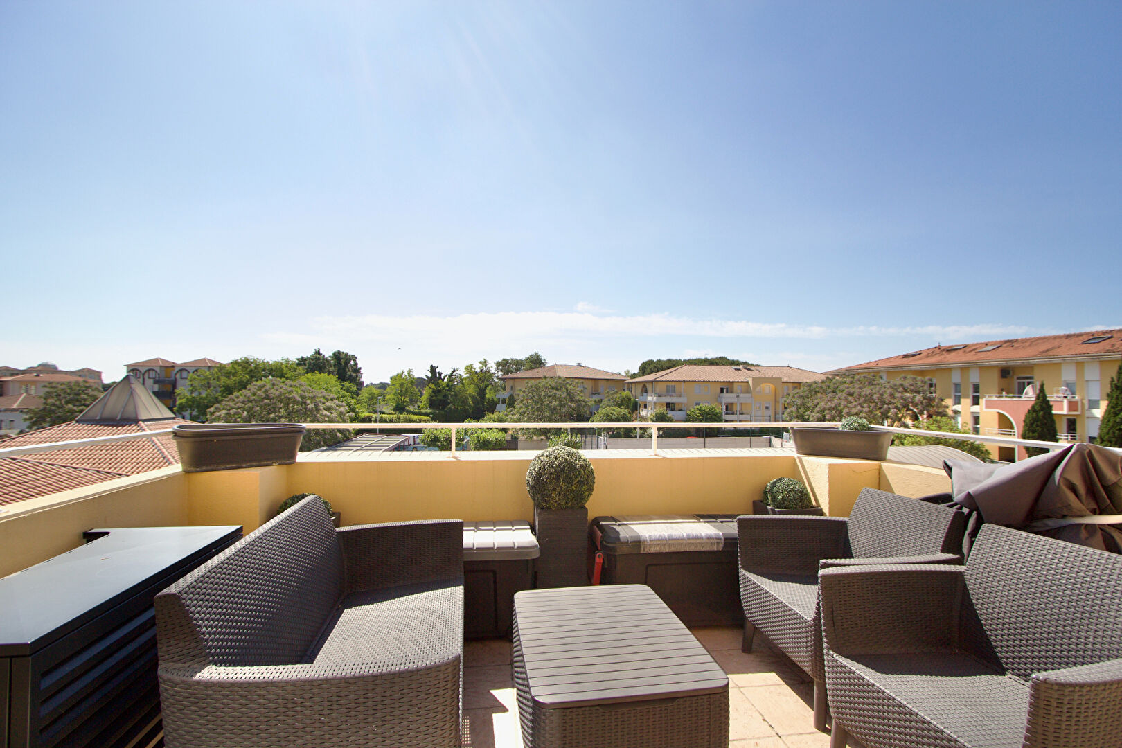 APPARTEMENT T4 EN DUPLEX - LATTES PORT ARIANE - PARKING - TERRASSE - ASCENSEIUR