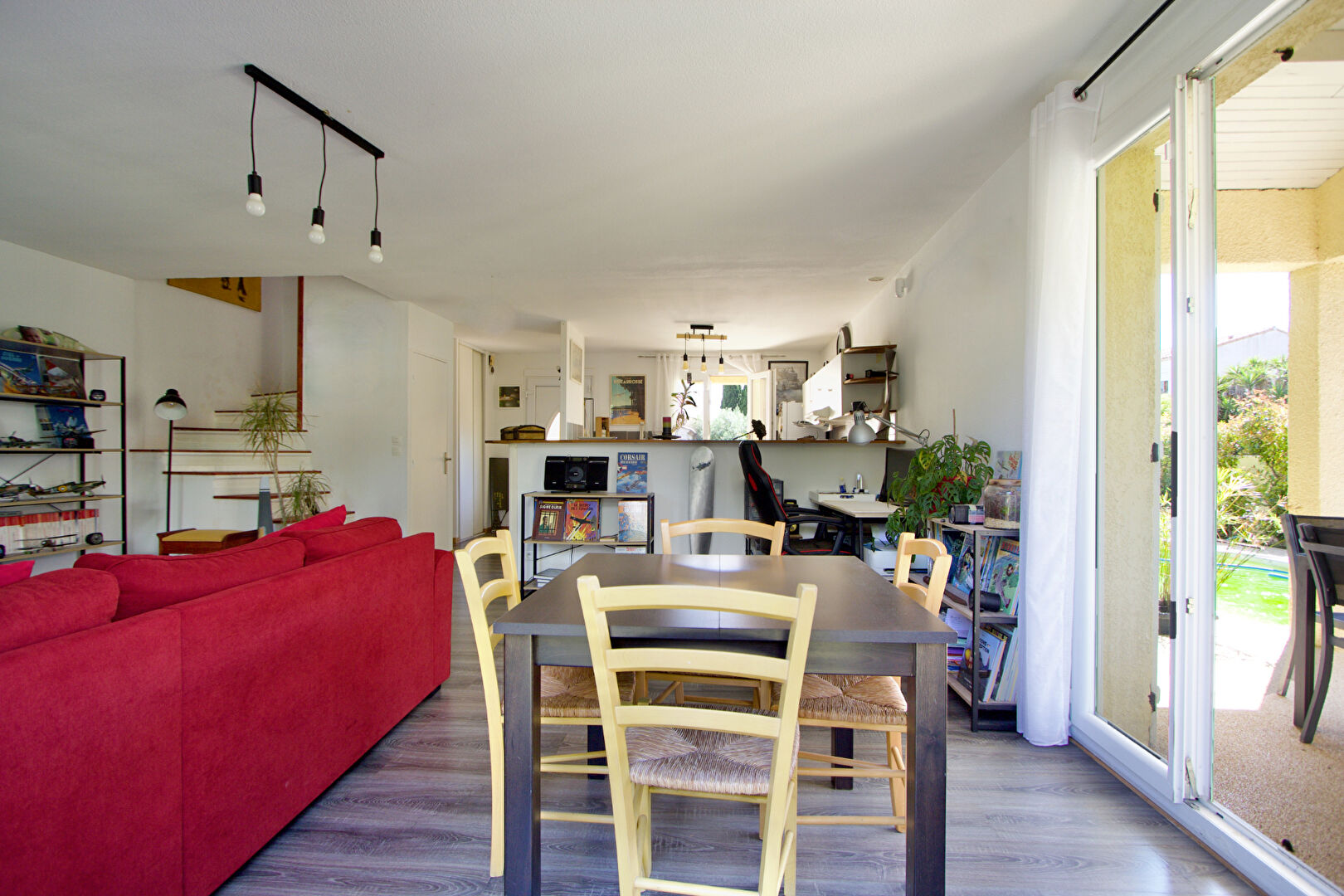 Photo LATTES - QUARTIER TRÉS RECHERCHÉ  - VILLA 90 M2 - 3 CHAMBRES - PISCINE - JARDIN ARBORÉ - GARAGE image 3/6