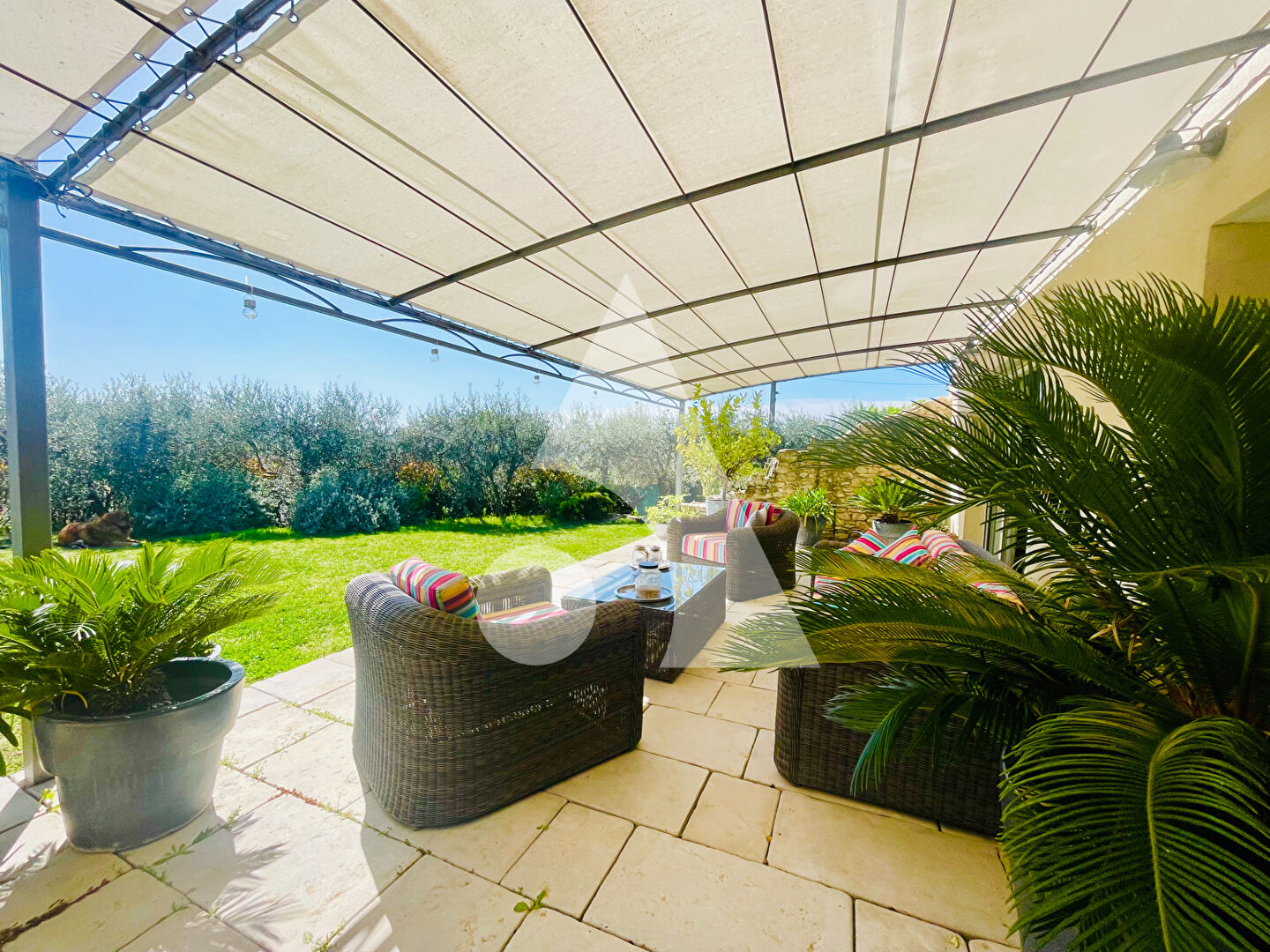 Photo Lauris - Villa plain-pied-150m² env. hab -1136m² env. de parcelle- piscine image 3/6