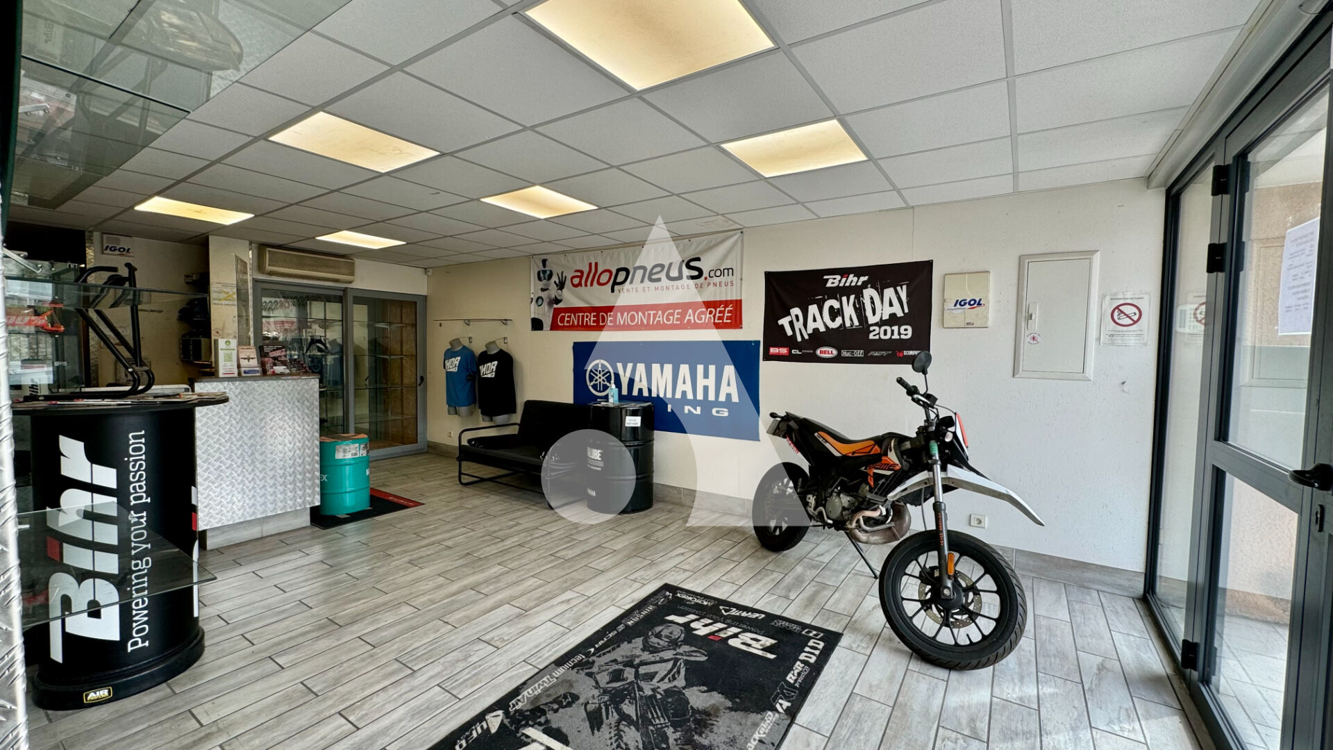 Photo Pertuis - Local commercial 100 m2 image 5/6