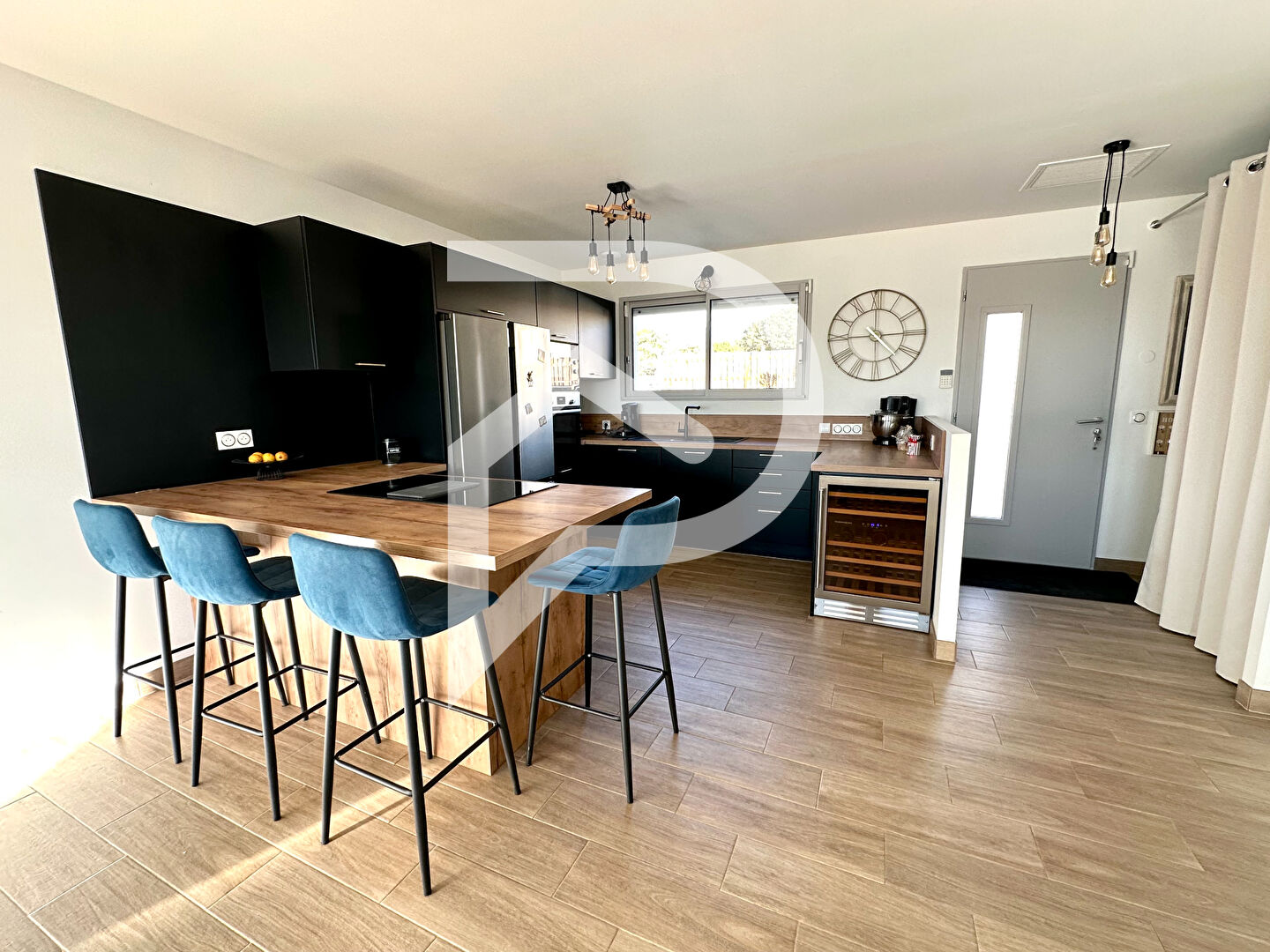 Photo La Motte D'aigues - Villa récente 4 pièces de 98 m2  hab - Garage image 3/6