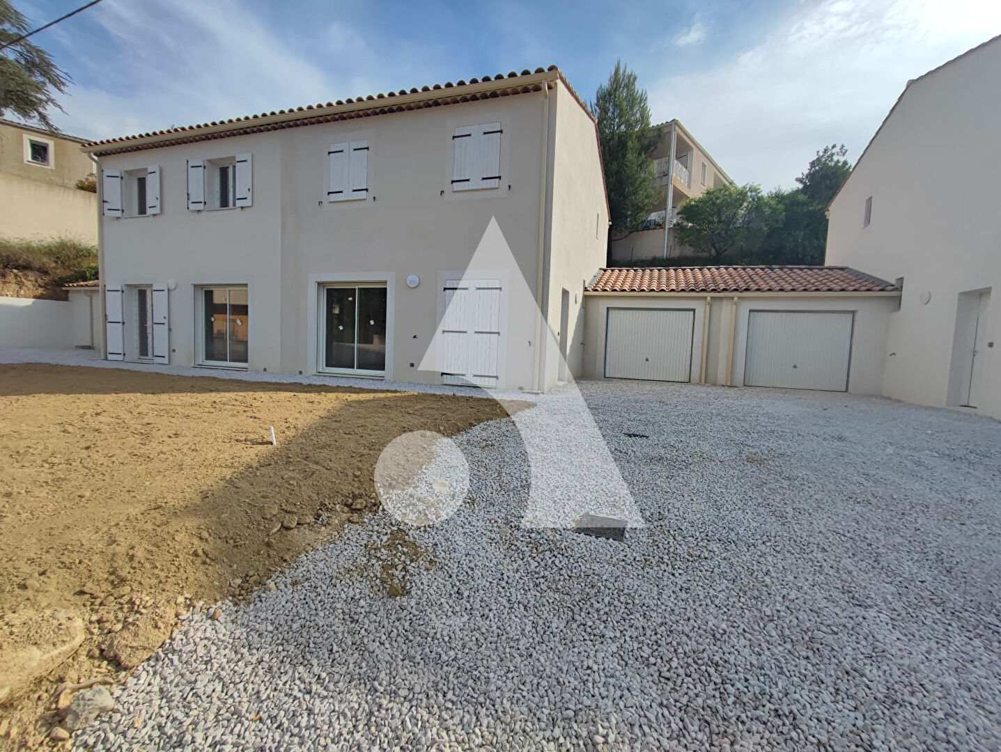 Photo Pertuis - Maison en cours de finition 4 pièces 105 m2  hab avec jardin et garage image 3/4