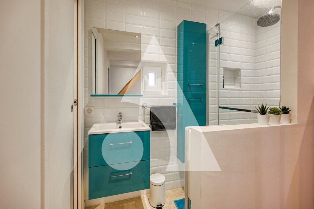 Photo Lourmarin - Location meublée - Maison de village T2 image 3/6