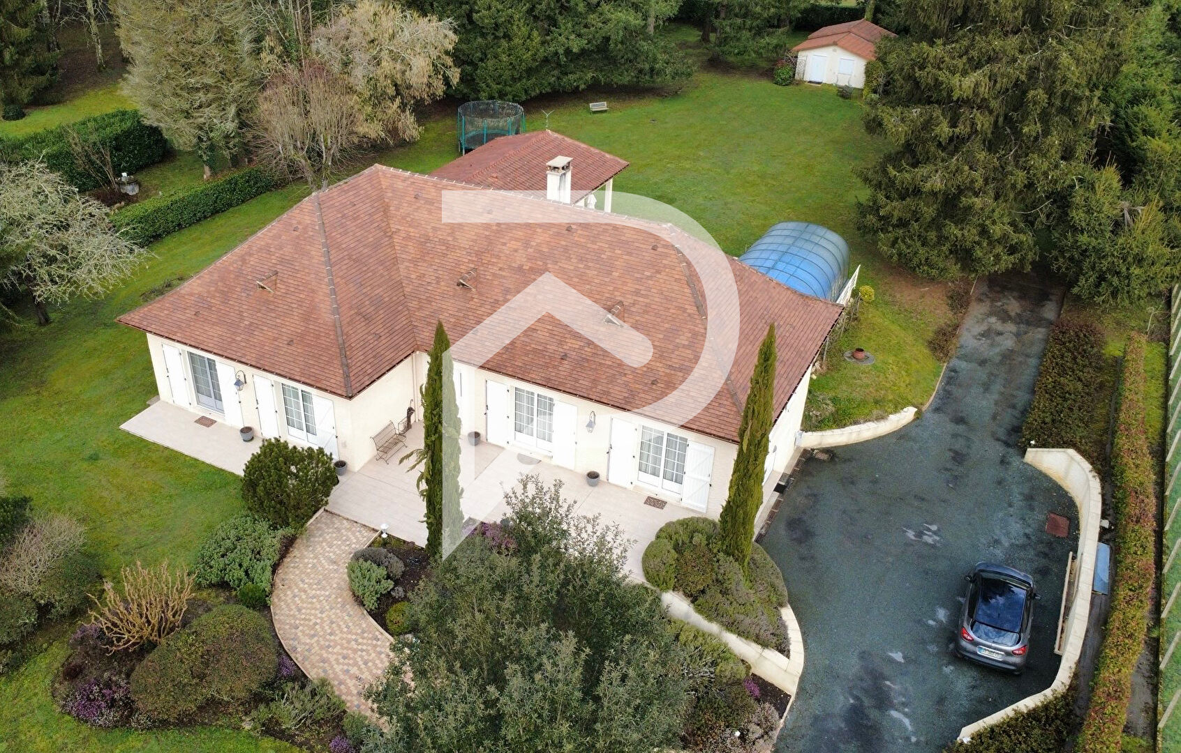 Maison à NEUVIC SUR L'ISLE