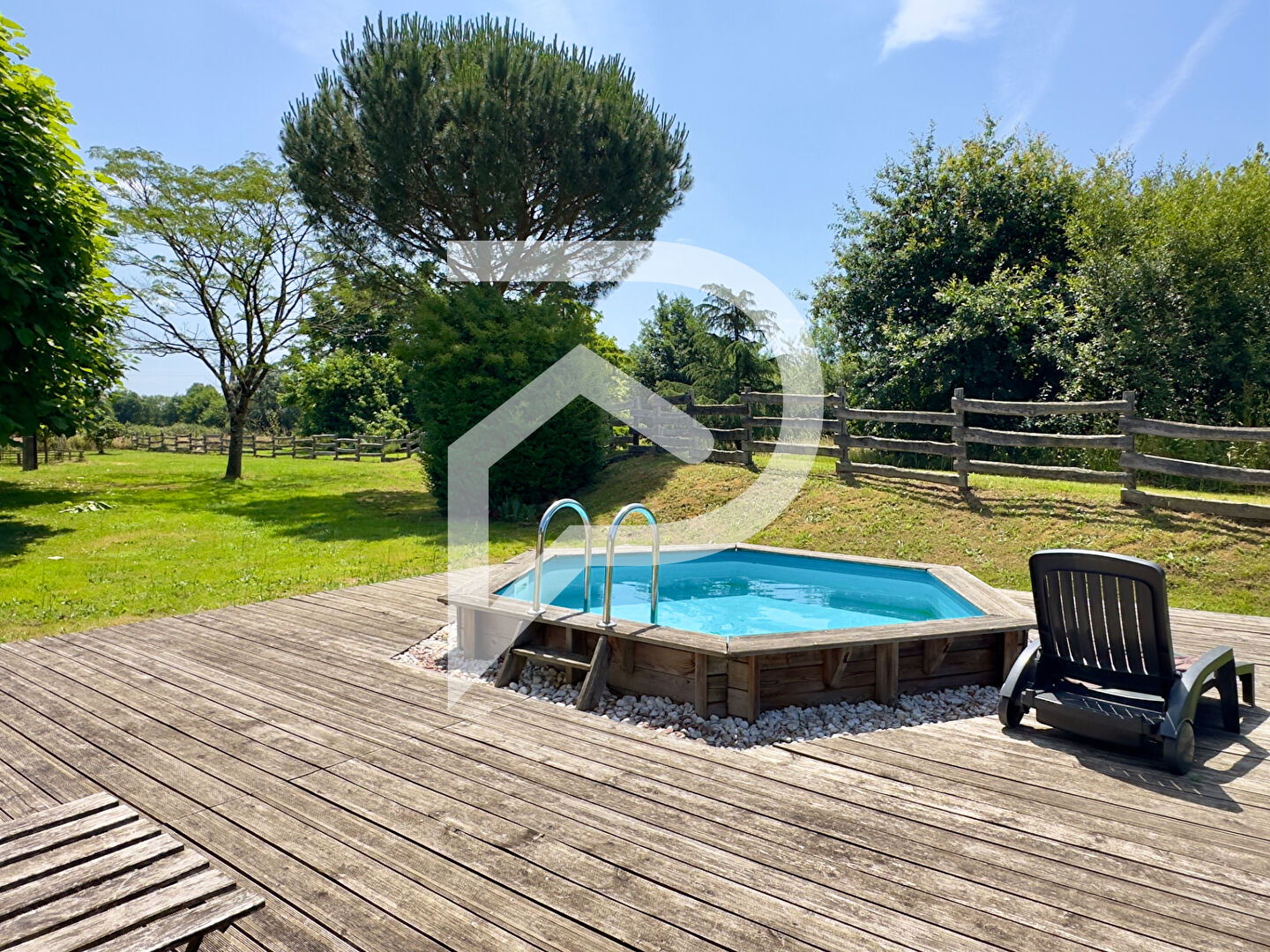 Photo Maison, piscine et granges à BEAUPOUYET image 5/6