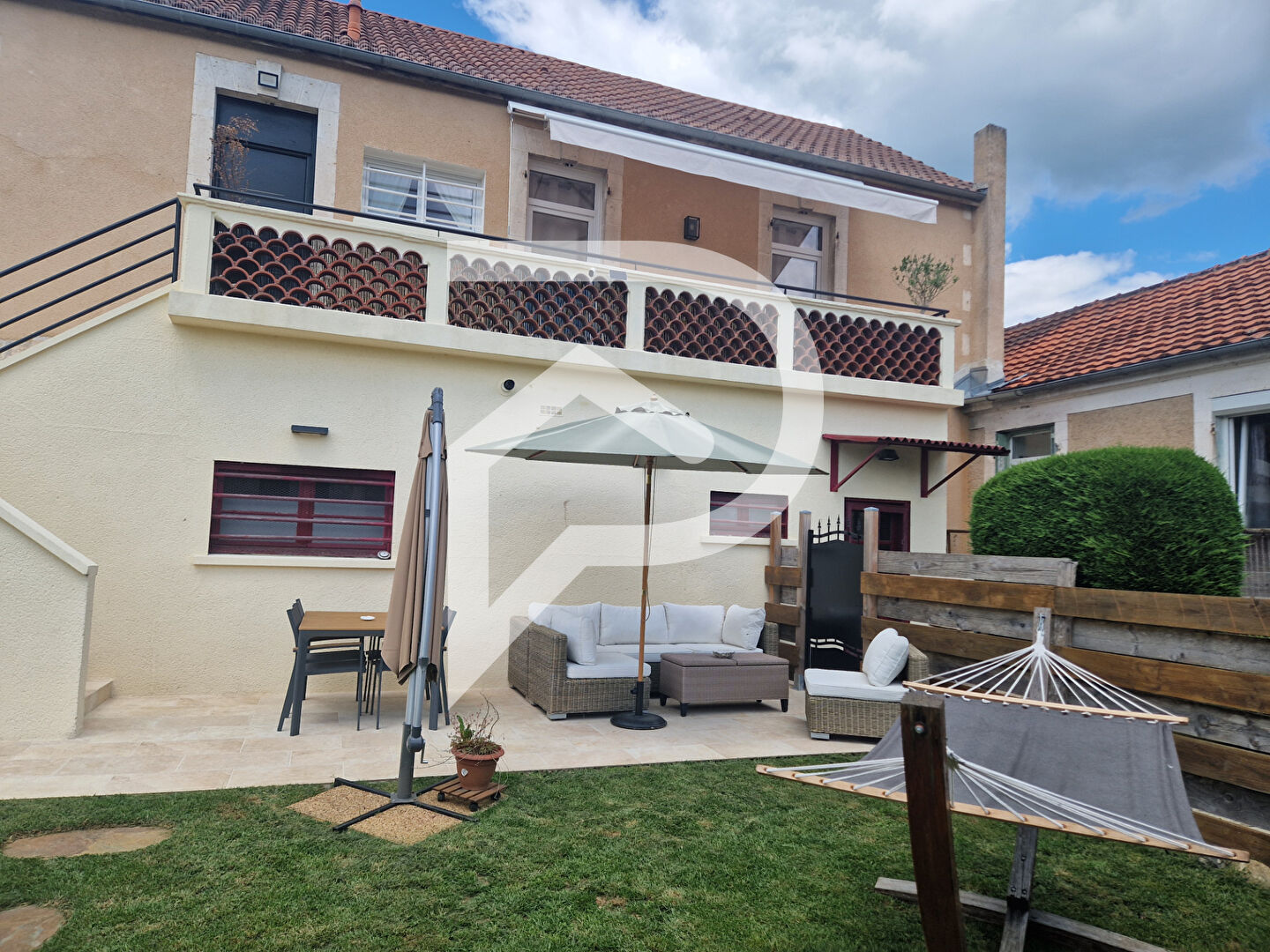 Immeuble de rapport - 2 lots loués - Périgueux - 1 800 /mois de loyers