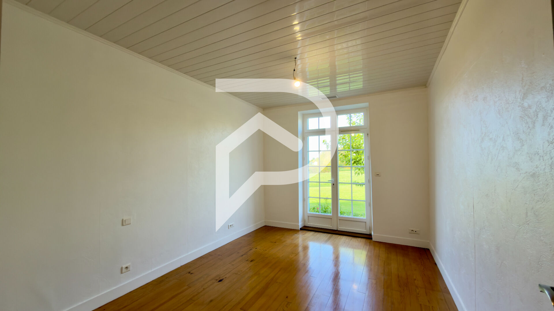 Photo Superbe maison de charme de type T4 à louer. image 5/6