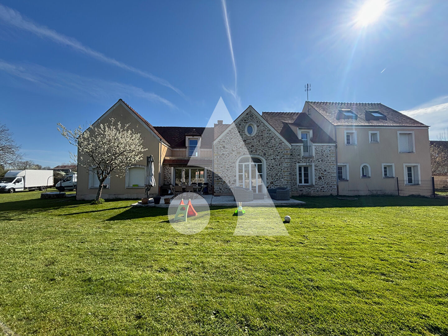 Maison Marles En Brie 14 pièce(s) 430 m2