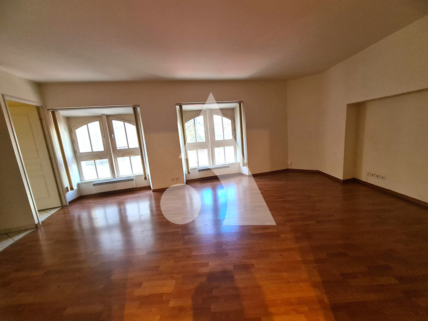 Studio lumineux 37m² (41m² au sol ) -idéal premier achat ou investissement