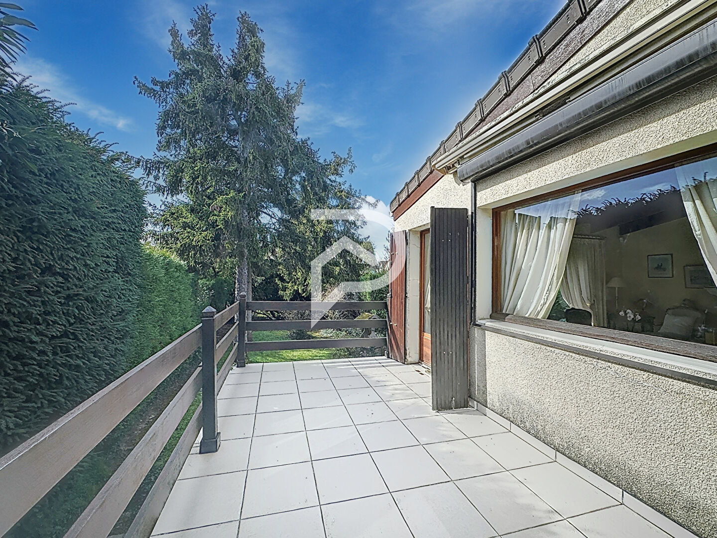 Agence immobilière de Stéphane Plaza Immobilier Champs sur Marne