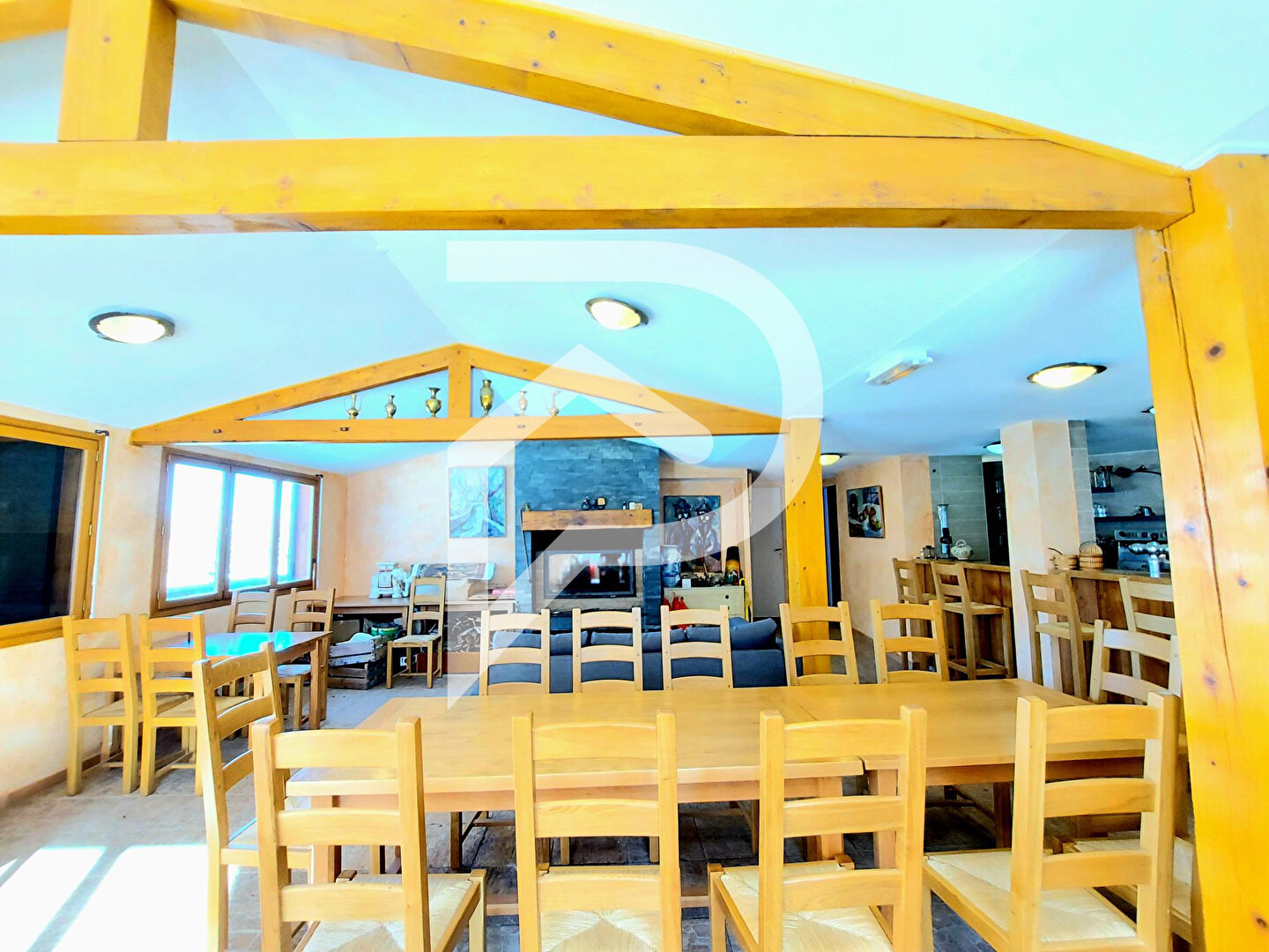 Photo CHALET de 328 m² AVEC VUE image 5/6