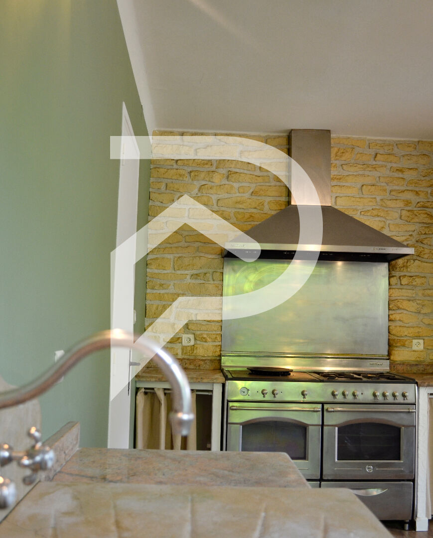 Photo Villa de 200m2 - 6 chambres avec jardin et garage image 4/6