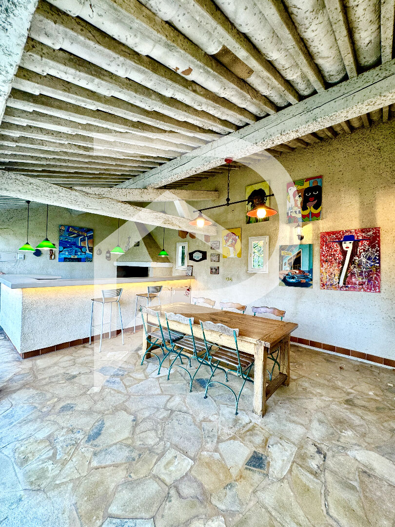 Photo Villa de plain pied 200 m2 - 8000m2 de terrain avec une partie constructible image 3/6