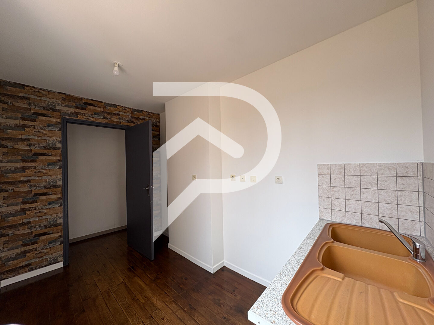 Photo Immeuble de rapport / vendu loué image 2/6