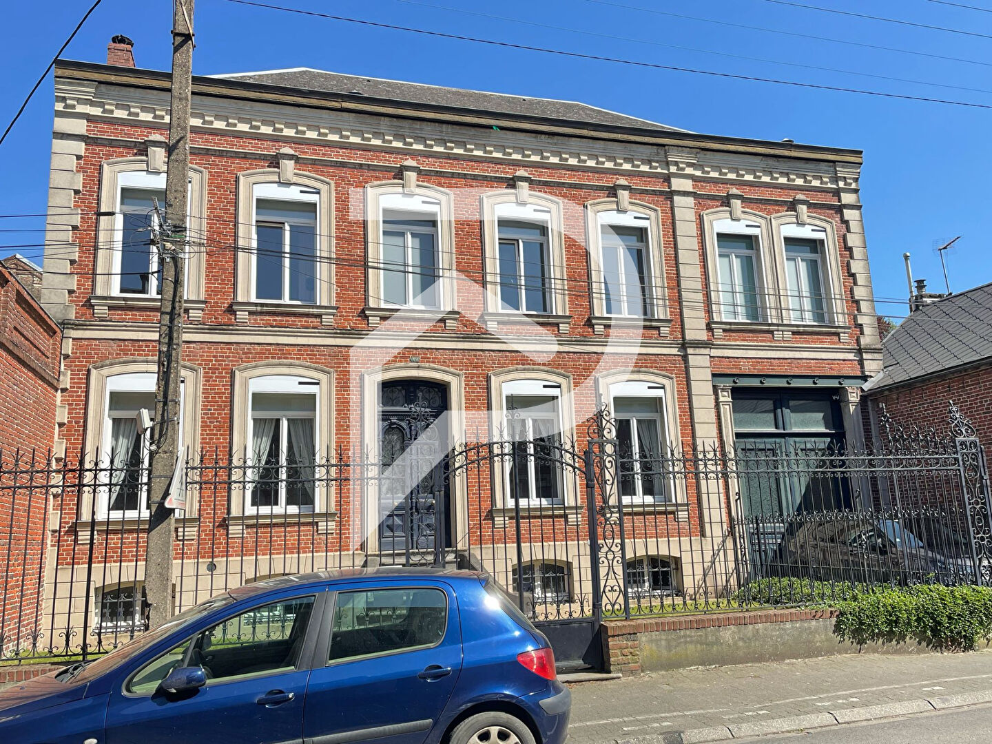 Maison Caudry 11 pièces 315 m2