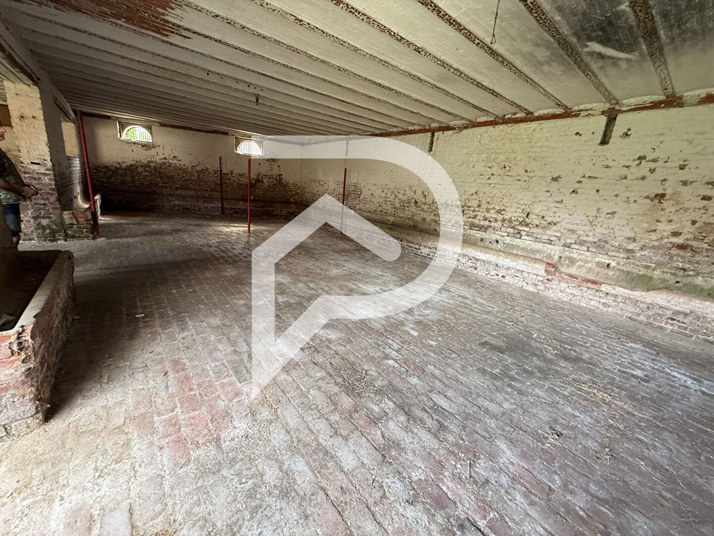 Photo Grange Lesdain 1280 m2 image 6/6