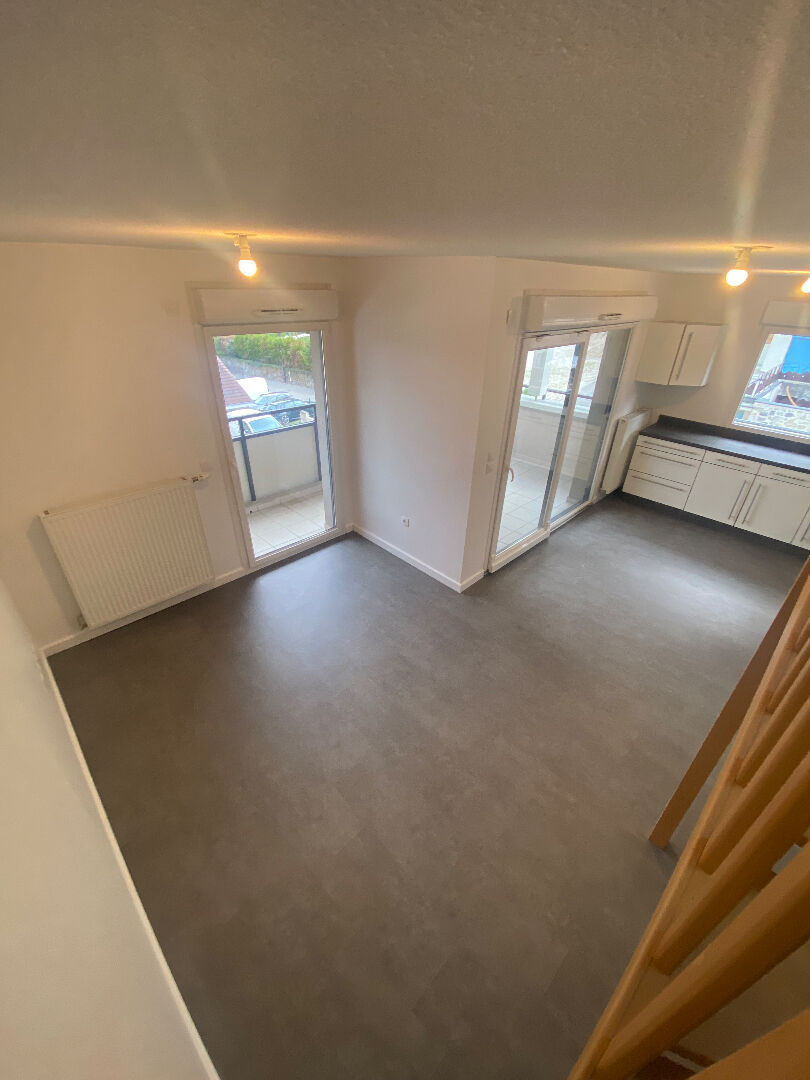 Photo À LOUER APPARTEMENT 5 PIÈCES 98.86 M2 image 3/6