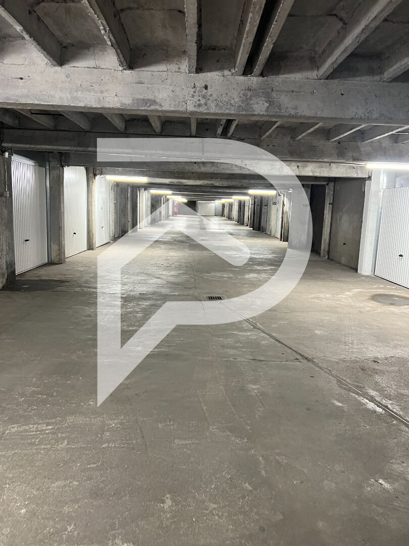 Photo Garage 21m2 à louer image 3/6