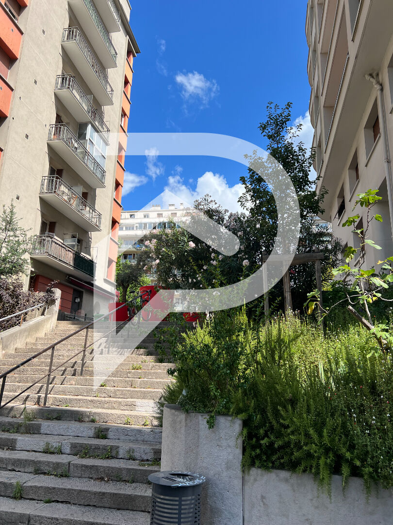 Photo Garage 21m2 à louer image 5/6