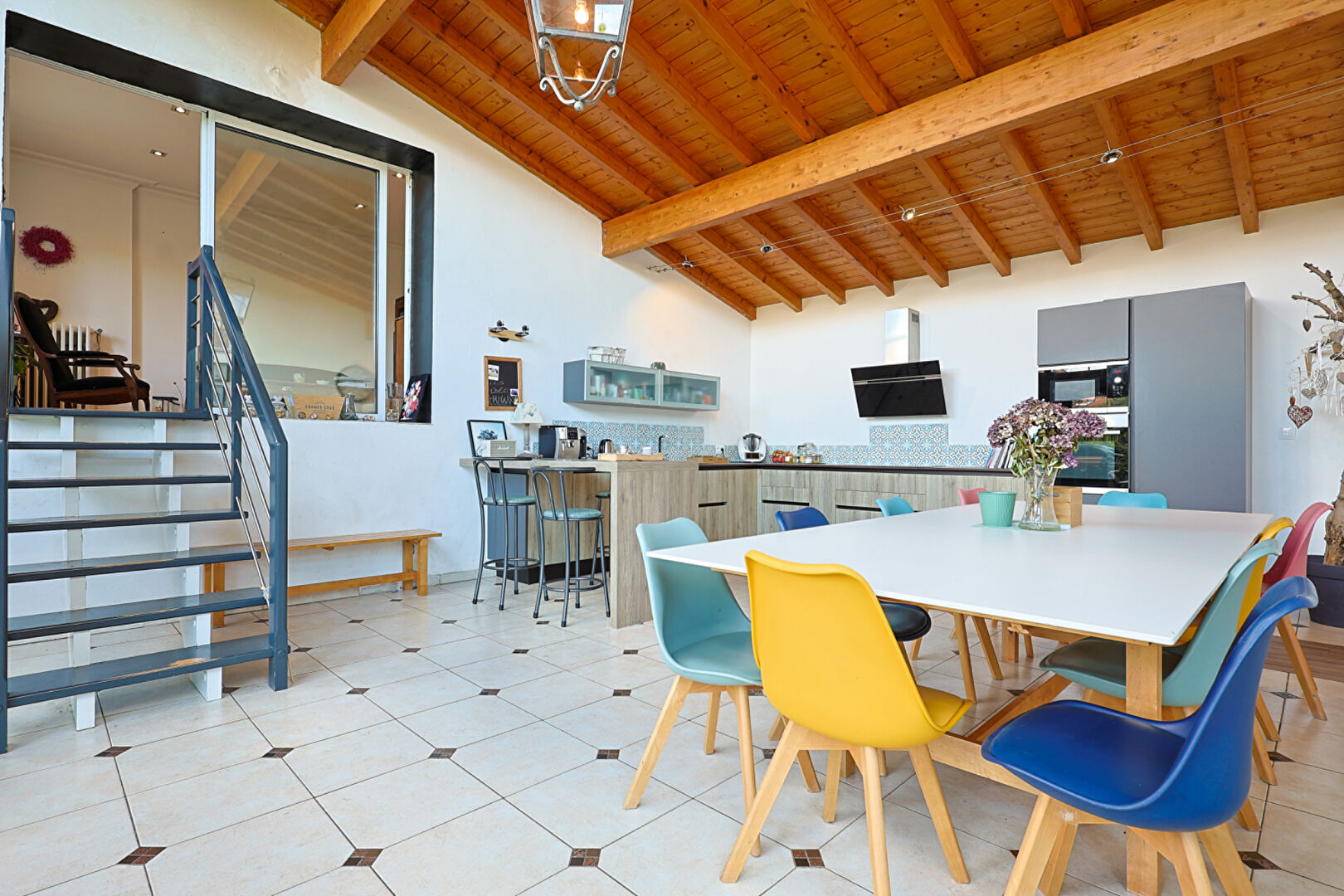 Photo Maison familiale 171 m² avec extension contemporaine, secteur prisé image 3/6