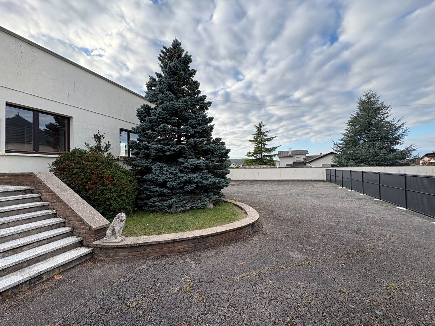 Photo LOCAL COMMERCIAL OU PROFESSIONNEL N°A image 5/6