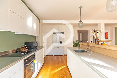 Appartement a louer paris-9e-arrondissement - 4 pièce(s) - 128.86 m2 - Surfyn