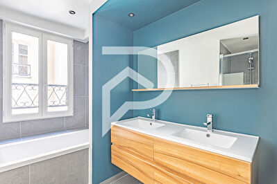 Appartement a louer paris-9e-arrondissement - 4 pièce(s) - 128.86 m2 - Surfyn