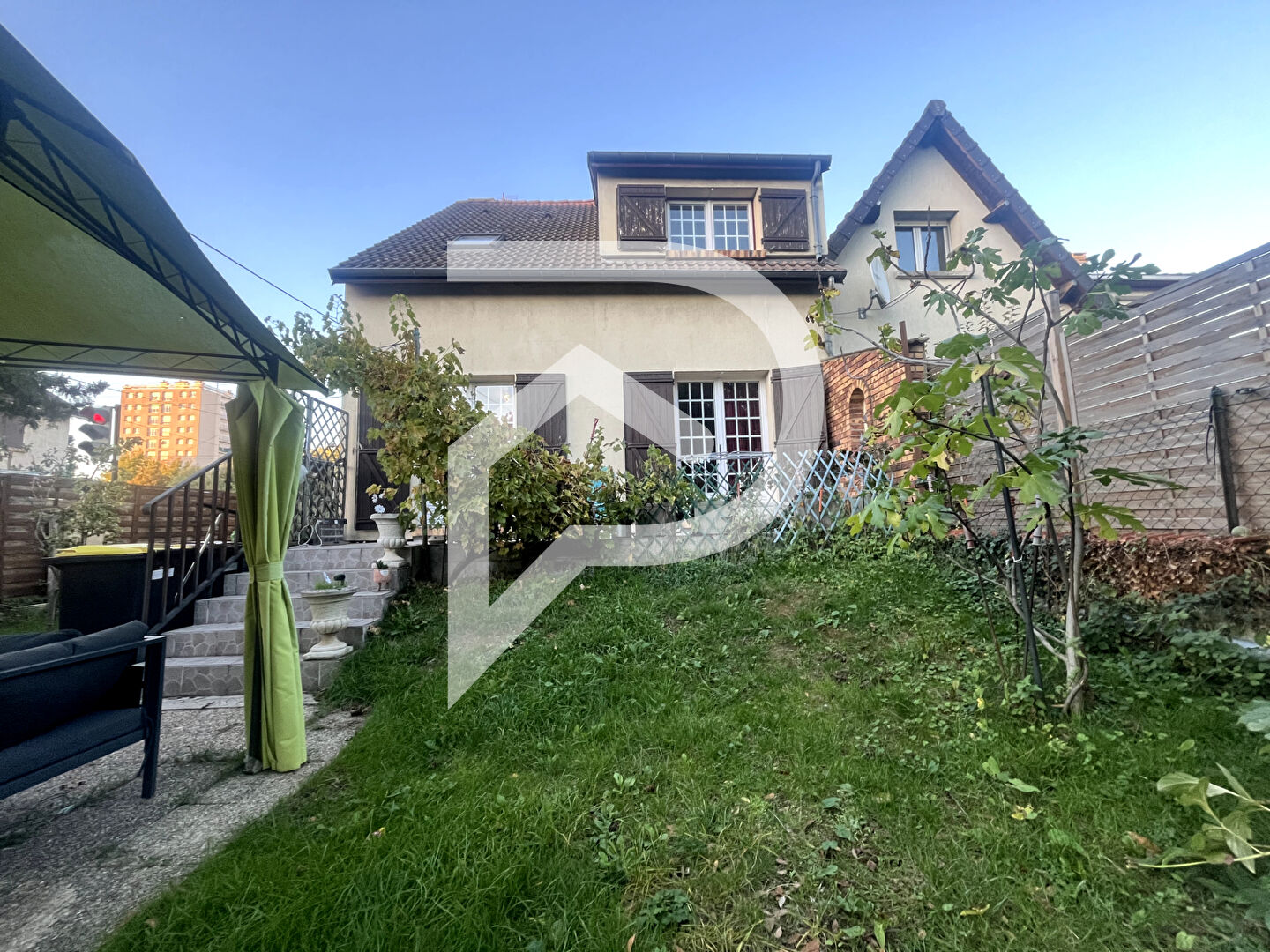 Maison Viry Chatillon 7 pièce(s) 183 m2