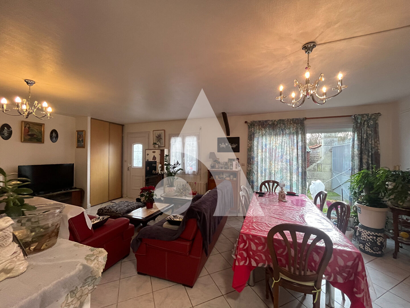 Photo Maison Thaire 4 pièce(s) 112 m2 image 3/6