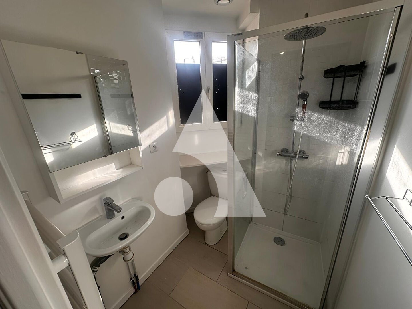 Photo Studio meublé centre ville de Niort image 5/6