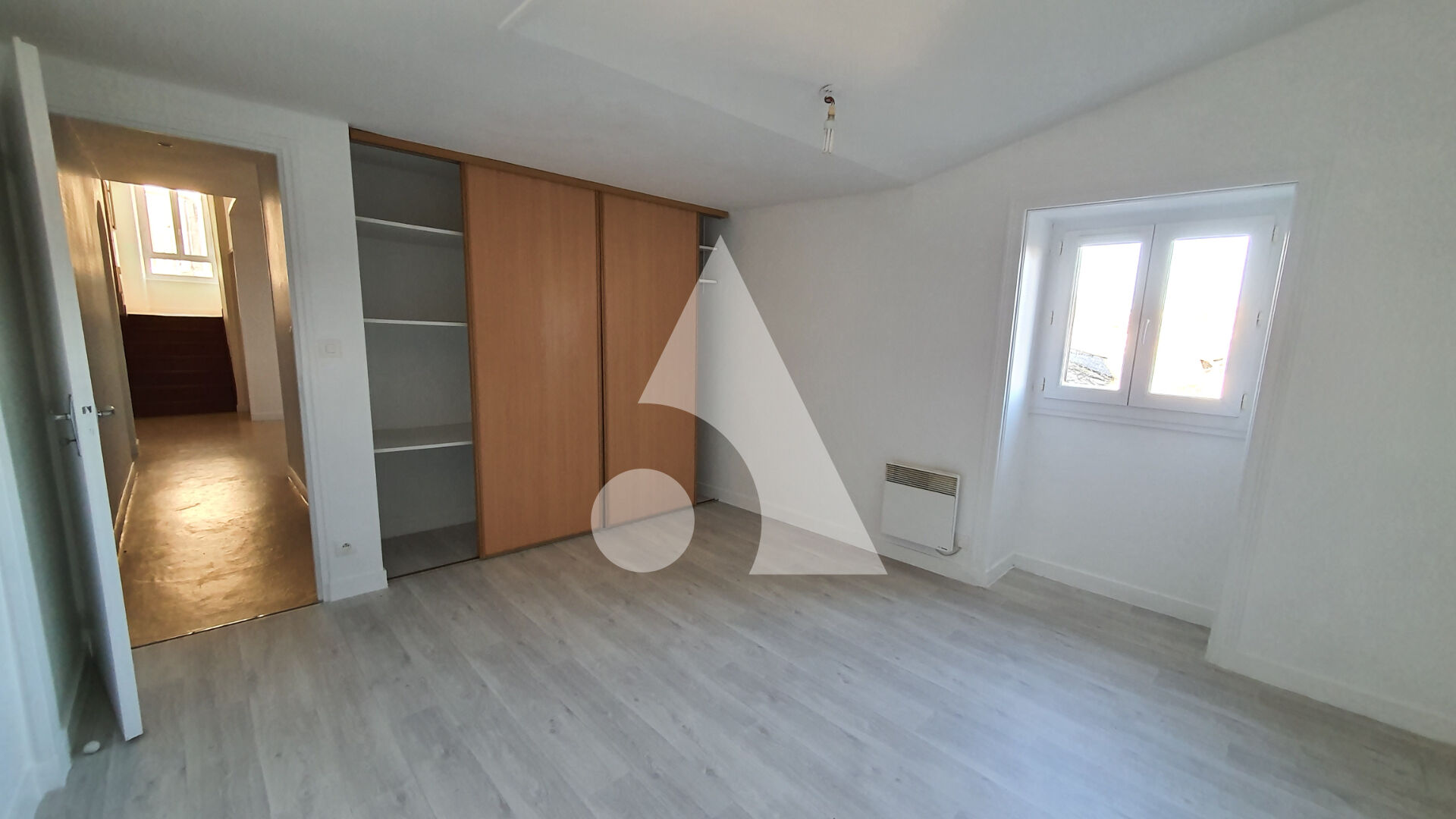 Photo Appartement Saint Maixent L Ecole 2 pièce(s) 65 m2 image 6/6