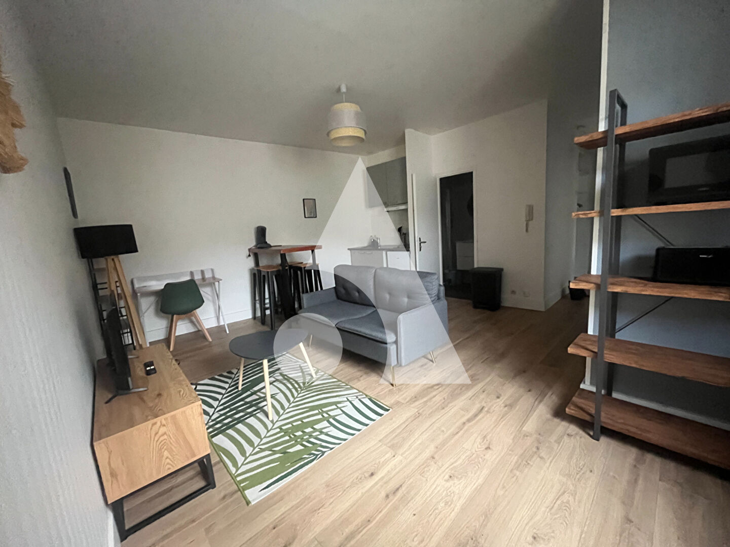 Photo Appartement T2  meublé en hyper centre ville de Niort image 1/6