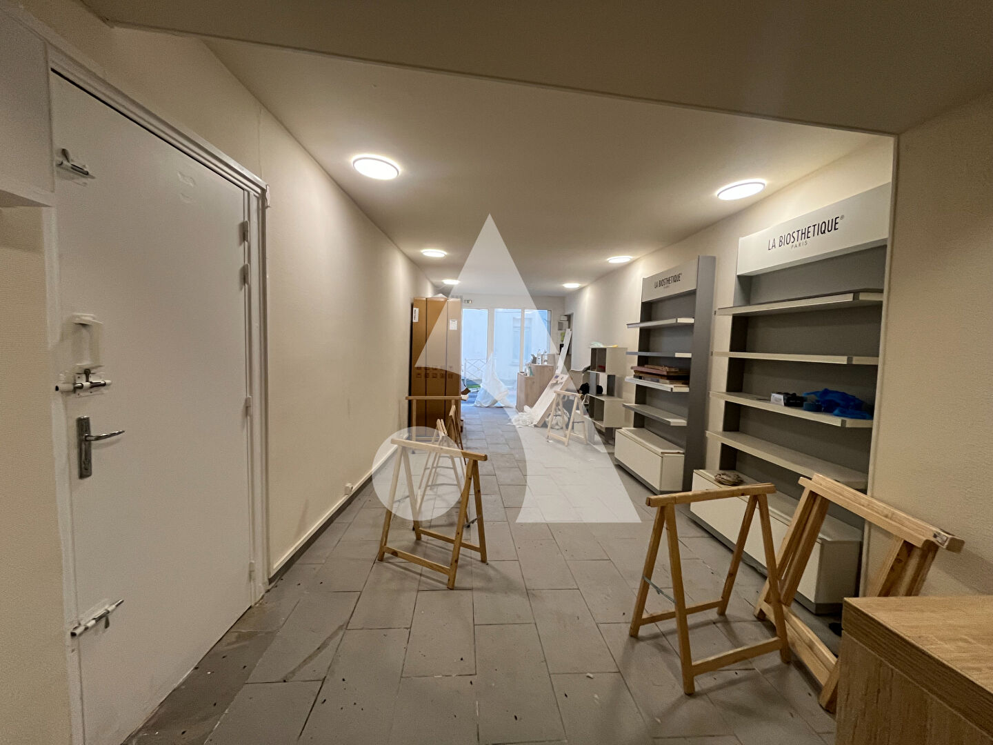 Photo Local commercial à 2 min de l'hyper centre à pied image 3/6