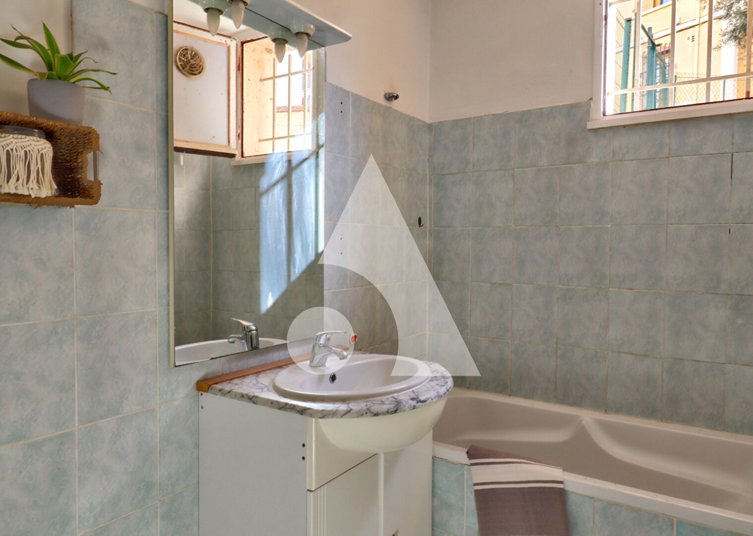 Photo APPARTEMENT T1 AVEC BALCON CAVE ET ASCENSEUR PROCHE CENTRE VILLE image 4/6