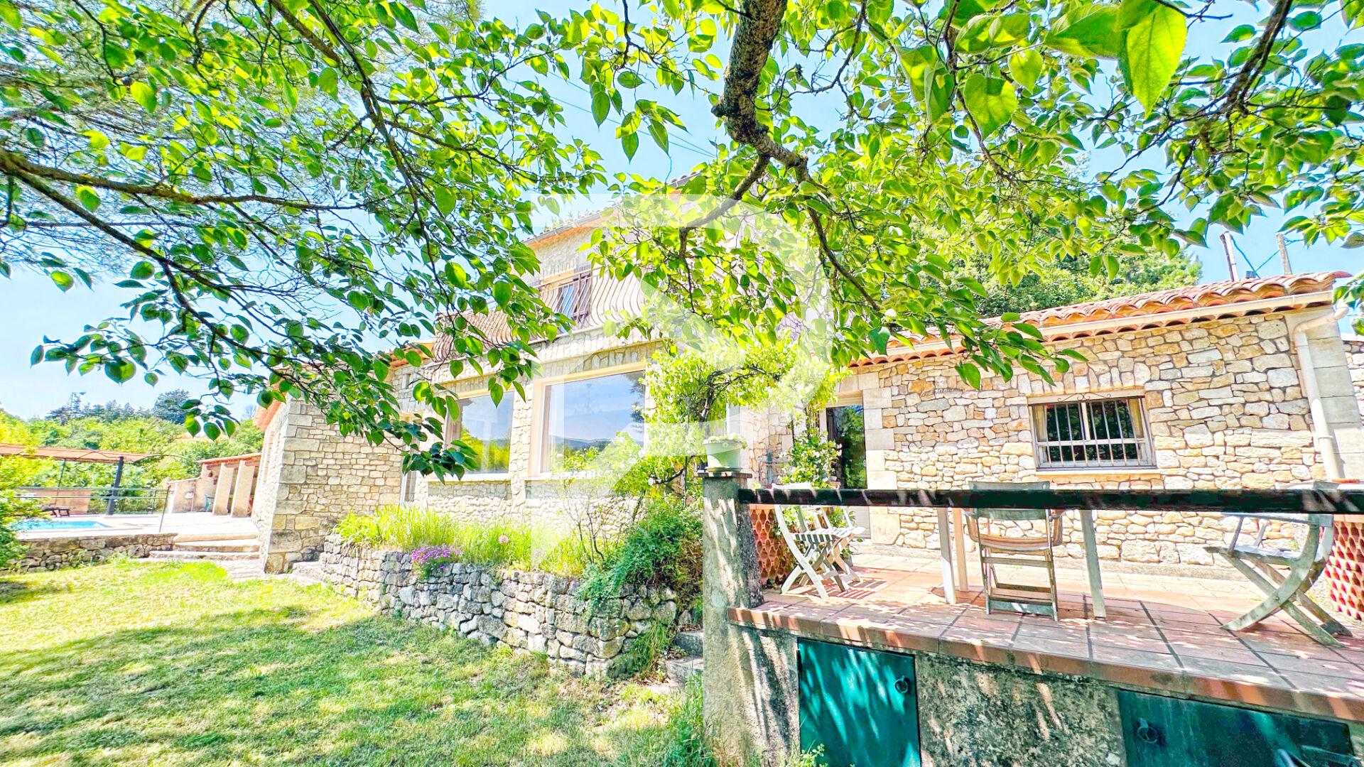 Agence immobilière de Stéphane Plaza Immobilier Vinon sur Verdon - Stéphane Plaza Immobilier Vinon sur Verdon