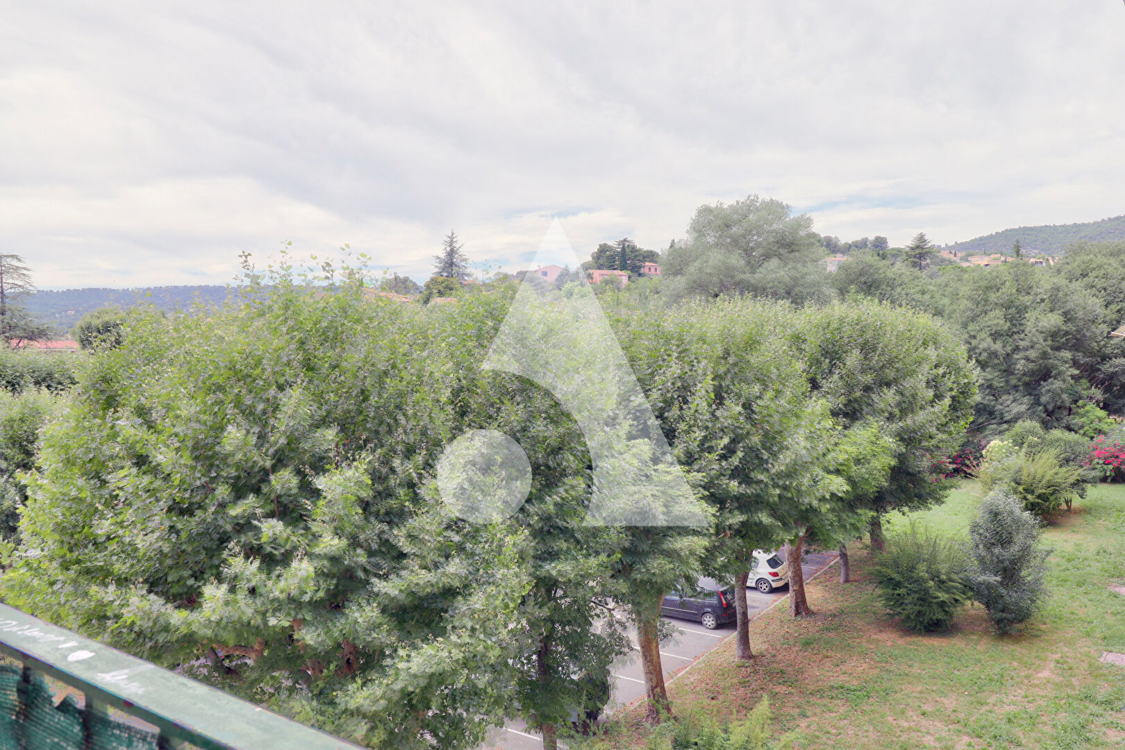 Photo APPARTEMENT TYPE 4  DE 83 M2 AVEC BALCON AU CALME PARKING SECURISE  ET CAVE image 6/6