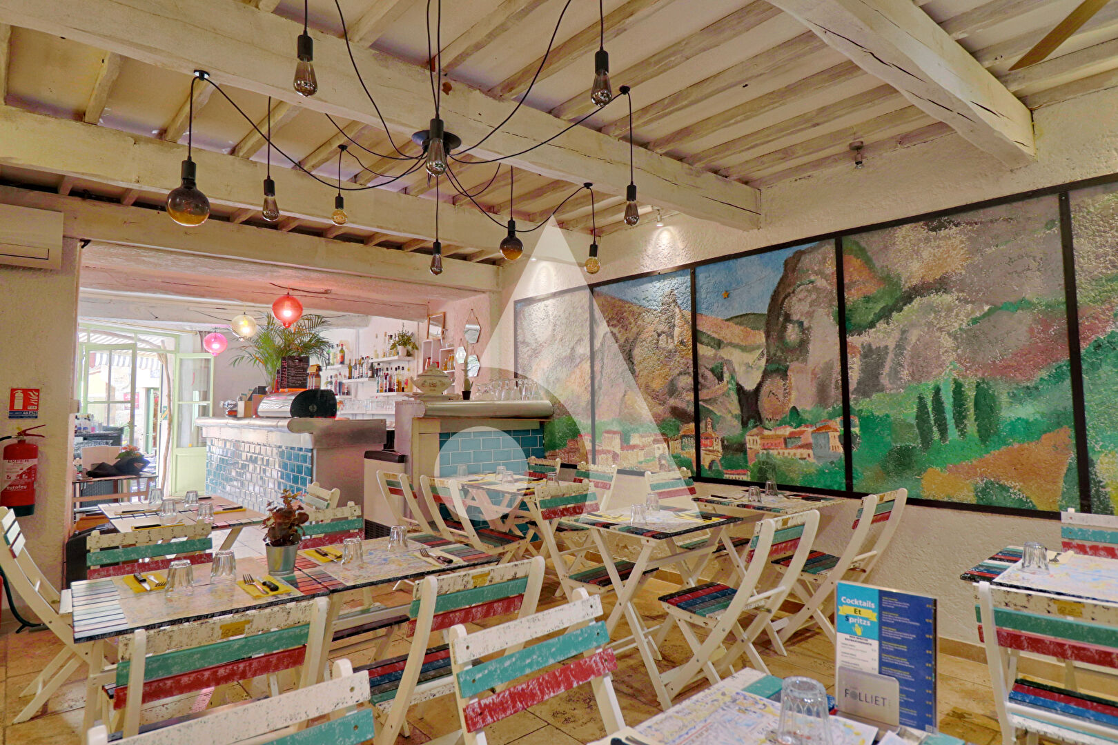 Photo FONDS DE COMMERCE RESTAURANT DE 75M2 A MOUSTIERS SAINTE MARIE image 3/4
