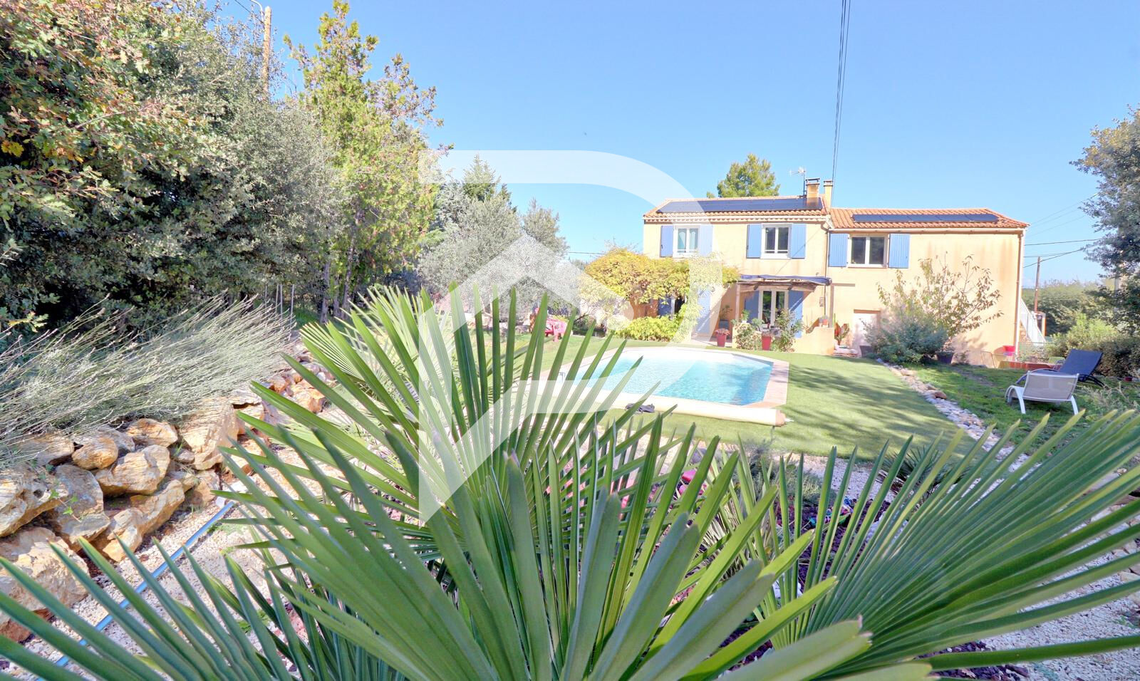 Photo VILLA SAINT JULIEN SUR 1542M2 DE TERRAIN AVEC PISCINE CHAUFFÉE, APPARTEMENT GARAGE ET DÉPENDANCE image 3/6