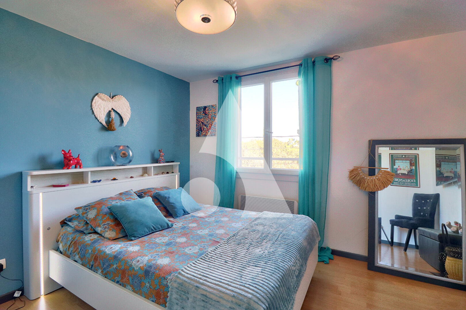 Photo VILLA SAINT JULIEN SUR 1542M2 DE TERRAIN AVEC PISCINE CHAUFFÉE, APPARTEMENT GARAGE ET DÉPENDANCE image 4/6