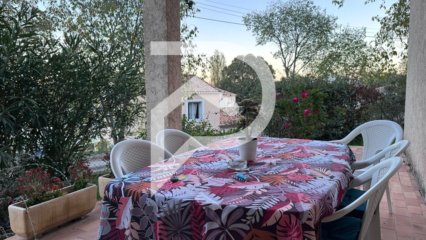 REZ DE CHAUSSEE DE VILLA TYPE 2 MEUBLE AVEC JARDIN PRIVATIF ET TERRASSE