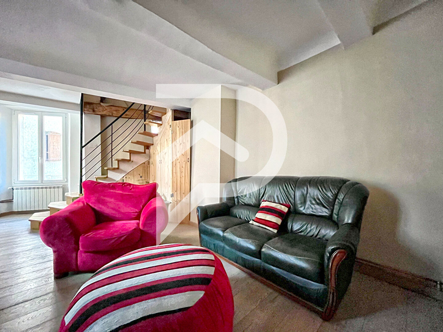 Photo MAISON  DE VILLAGE TYPE 4 AVEC CAVE AU COEUR DU VILLAGE DE VINON SUR VERDON image 2/6