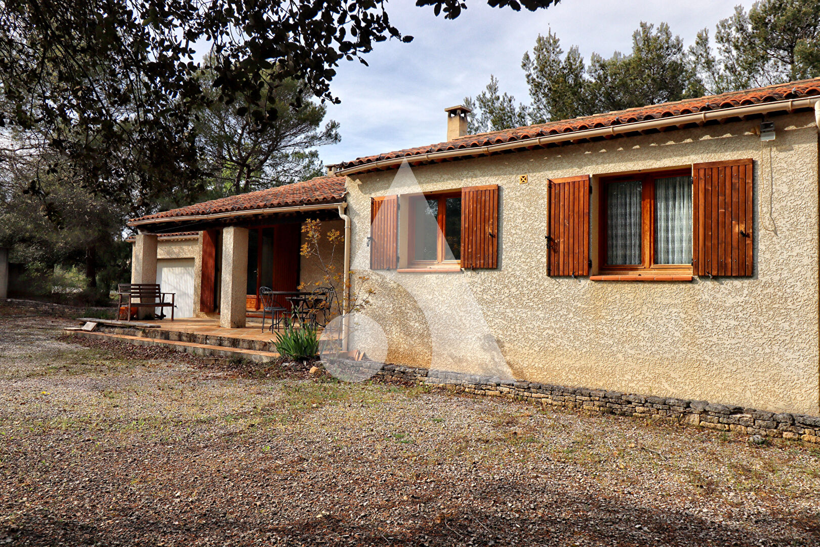 Photo VILLA DE PLAIN-PIED AVEC TERRAIN DE 4554M2 ET GARAGE image 5/6