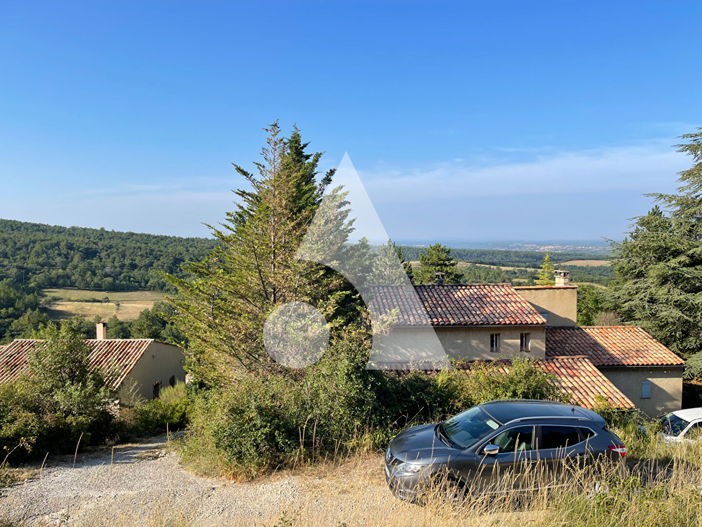 Photo TRÈS BEAU TERRAIN DE 2985M2 CONSTRUCTIBLE À SAINT JURS - SUPERBE VUE image 6/6