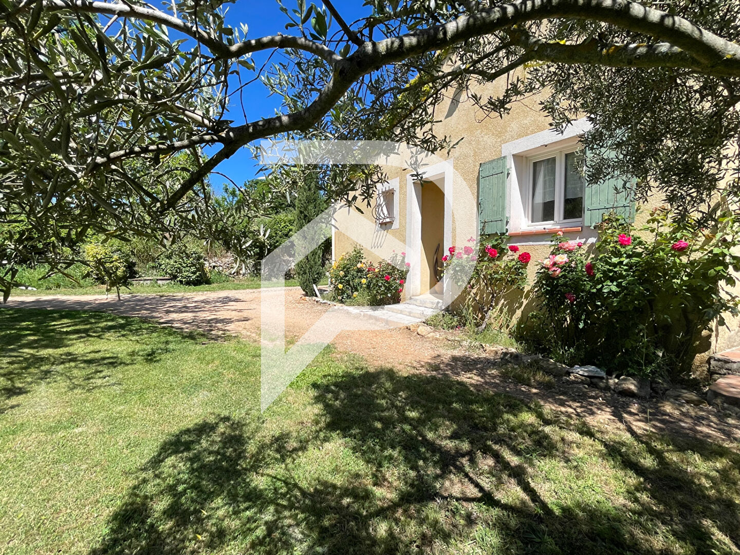 VILLA T3 LA VERDIERE 107m2 AU CALME GARAGE PISCINE VUE