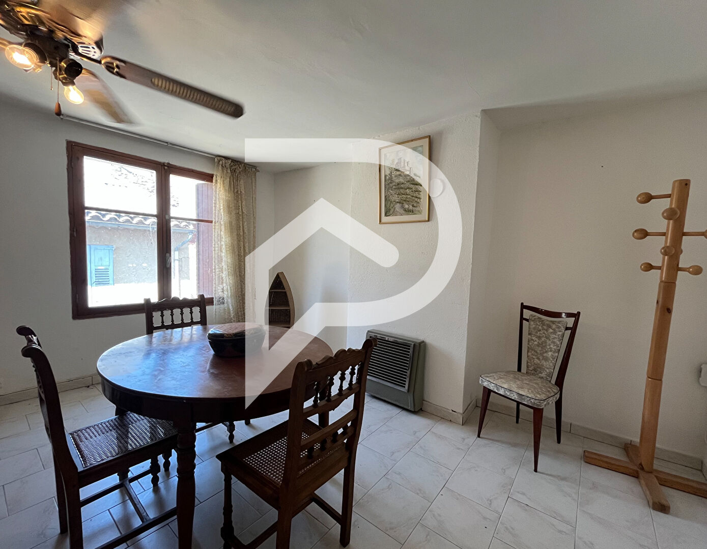 MAISON DE VILLAGE DE 135.09 m2 AVEC TERRASSE ET GARAGE AU COEUR DU VILLAGE AVEC VUE